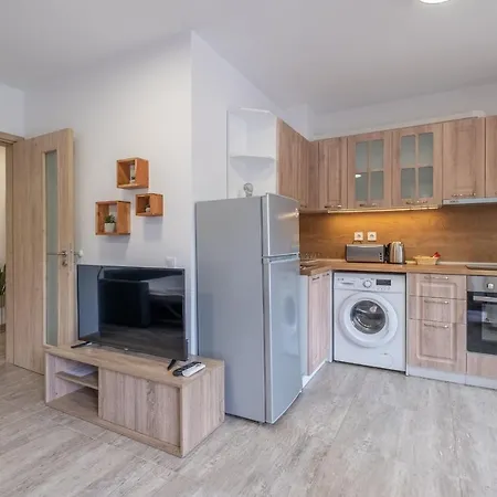 Tarnovgrad - Free Parking *