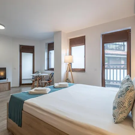 Апартамент Tarnovgrad - Free Parking Велико Търново